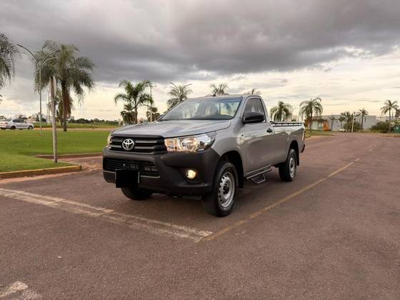 TOYOTA HILUX 2.8 D-4D TURBO DIESEL CS 4X4 MANUAL
